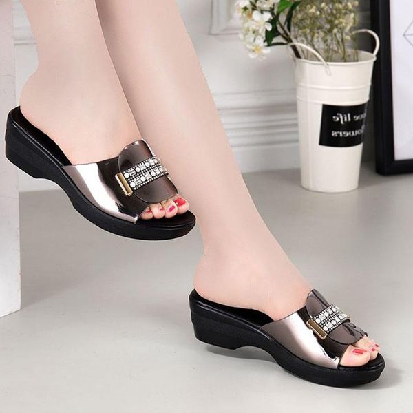 slippers rhinestone summer women's 2021 sandals and fashion indoor shoes large size 40-42 genuine leather, Black
slippers rhinestone summer women's 2021 sandals and fashion indoor shoes large size 40-42 genuine leather, Black