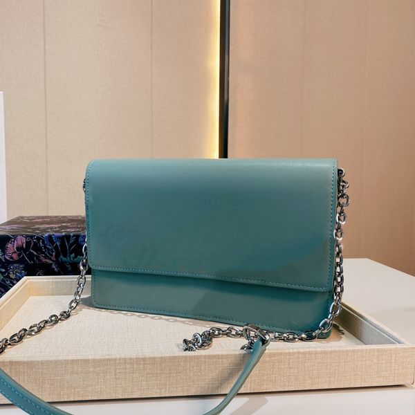 genuine leather cross body shoulder bags handbags purse designer luxury clutch bag women silver chain with original box different colors siz
genuine leather cross body shoulder bags handbags purse designer luxury clutch bag women silver chain with original box different colors siz