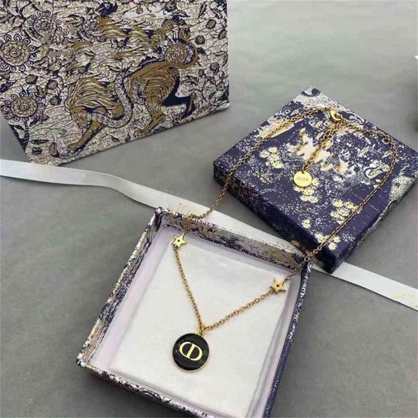 2021 luxury designer jewelry / blessing bag blind box letter star necklace women's light luxury fashion new hundred accessory, Silver
2021 luxury designer jewelry / blessing bag blind box letter star necklace women's light luxury fashion new hundred accessory, Silver