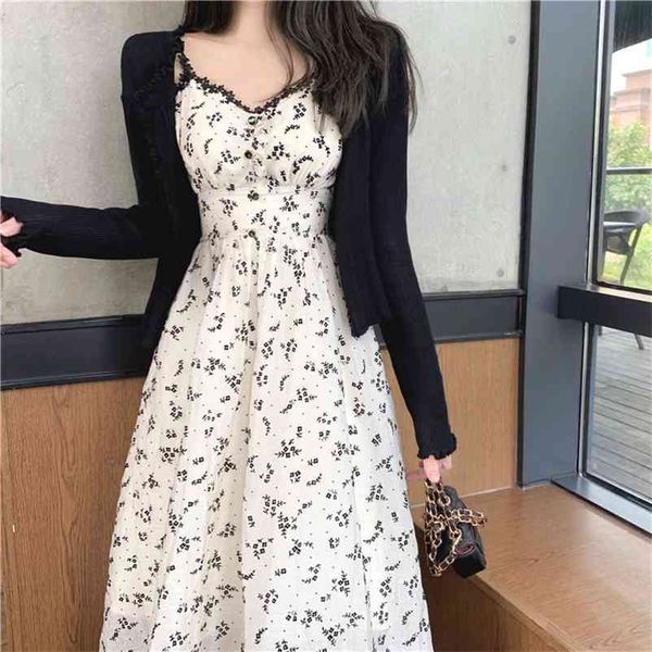 autumn french style vintage floral jacquard suspender dress women + knitted long sleeve sweater two piece set lady suits 210519, White
autumn french style vintage floral jacquard suspender dress women + knitted long sleeve sweater two piece set lady suits 210519, White