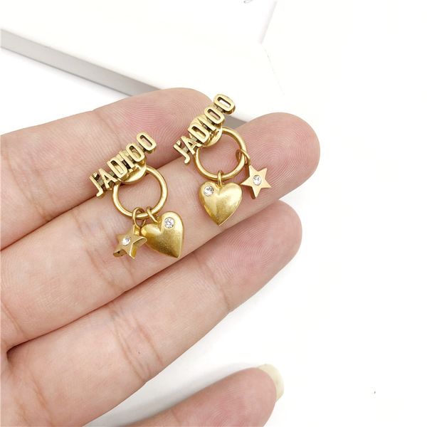 2021 luxury designer jewelry high version star letter 925 silver needle earrings female net red classic love
2021 luxury designer jewelry high version star letter 925 silver needle earrings female net red classic love