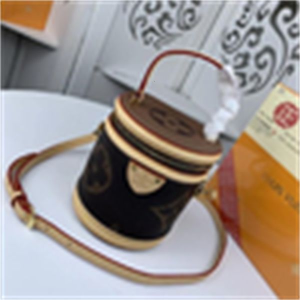 new handbag handles body brand bucket bag catwalk style designer handbags iconic luxury shoulder bags totes cross m43986 m62788 bag clut
new handbag handles body brand bucket bag catwalk style designer handbags iconic luxury shoulder bags totes cross m43986 m62788 bag clut
