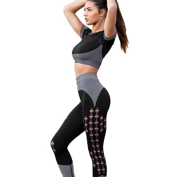 hollow seamless yoga set women short sleeve crop for gym wear workout clothes fitness sport suit black pink outfit
hollow seamless yoga set women short sleeve crop for gym wear workout clothes fitness sport suit black pink outfit