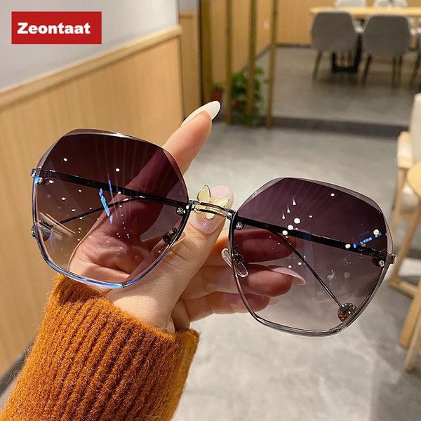 sunglasses 2021 fashion tea gradient women ocean water cut trimmed lens metal curved temples sun glasses female uv400, White;black
sunglasses 2021 fashion tea gradient women ocean water cut trimmed lens metal curved temples sun glasses female uv400, White;black