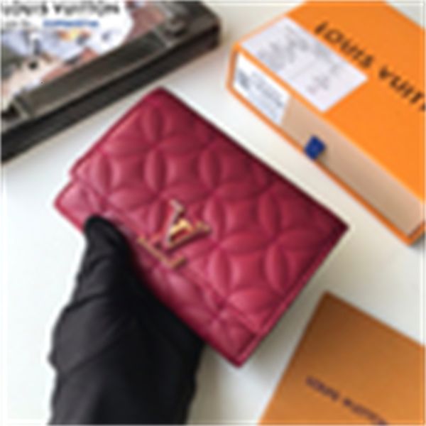 pouches brand long designer key luxury chain m68591 quilted holders short wallets wallet wallet fuchsia women card real phone leather cases, Red;black
pouches brand long designer key luxury chain m68591 quilted holders short wallets wallet wallet fuchsia women card real phone leather cases, Red;black
