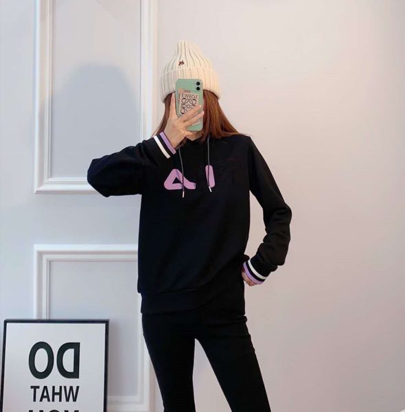 spring and autumn korean version f family color bar letter temperament commuter hoodie long sleeve printed sweater women's backing, Black
spring and autumn korean version f family color bar letter temperament commuter hoodie long sleeve printed sweater women's backing, Black