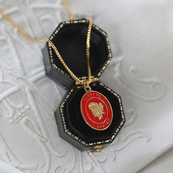 pendant necklaces stainless steel queen's head english oval gold necklace gift for women luxury chains on the neck accessories jeweller, Silver
pendant necklaces stainless steel queen's head english oval gold necklace gift for women luxury chains on the neck accessories jeweller, Silver