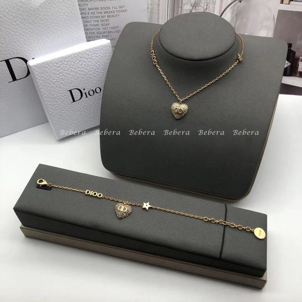 letter necklace family heart-shaped inlaid diamond temperament antique simple bracelet brass material, Silver
letter necklace family heart-shaped inlaid diamond temperament antique simple bracelet brass material, Silver