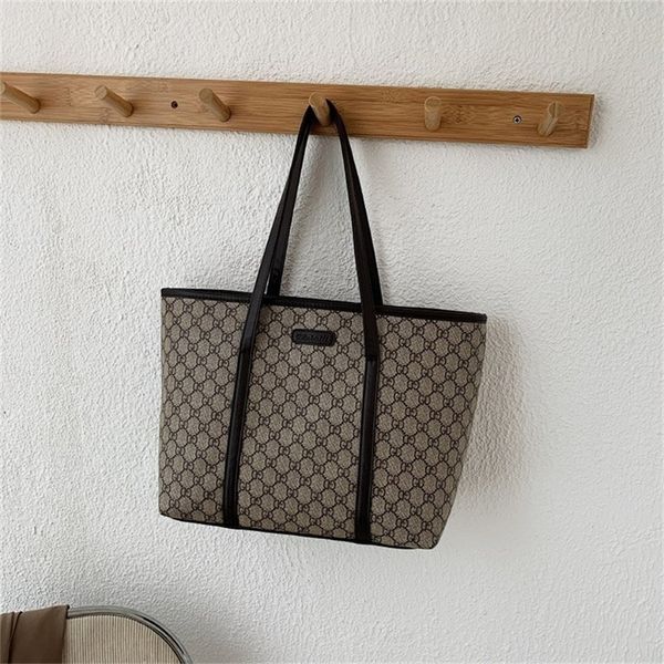 factory store shop large capacity women's autumn new single shoulder underarm bag fashion decor trend versatile bag wholesale store 12
factory store shop large capacity women's autumn new single shoulder underarm bag fashion decor trend versatile bag wholesale store 12