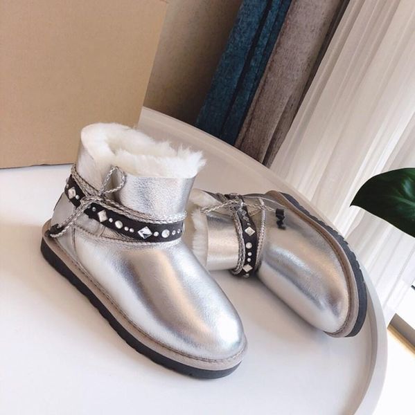 boots 2021 waterproof sheepskin leather fleece lining short winter ladies ankle snow silver crystal strap, Black
boots 2021 waterproof sheepskin leather fleece lining short winter ladies ankle snow silver crystal strap, Black