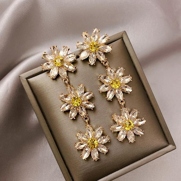 dangle & chandelier full rhinestone crystal sunflower drop earrings for women summer fresh vintage brincos sweet wedding brides jewelry, Silver
dangle & chandelier full rhinestone crystal sunflower drop earrings for women summer fresh vintage brincos sweet wedding brides jewelry, Silver