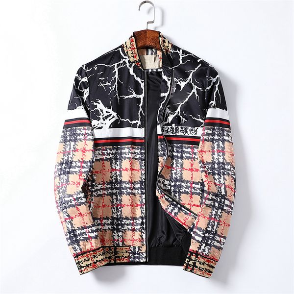 2021 autumn and winter men's quality jacket hooded camping windproof outdoor leisure embroidered sportswear brand essential elements, Black;brown
2021 autumn and winter men's quality jacket hooded camping windproof outdoor leisure embroidered sportswear brand essential elements, Black;brown