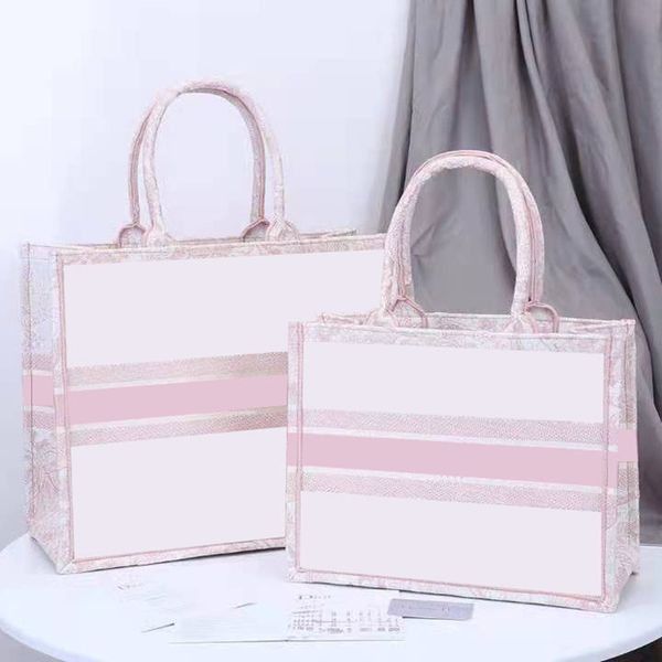 2021 fashion handbag double-sided embroidered tiger pattern design super large capacity brand luxury totes gifts
2021 fashion handbag double-sided embroidered tiger pattern design super large capacity brand luxury totes gifts
