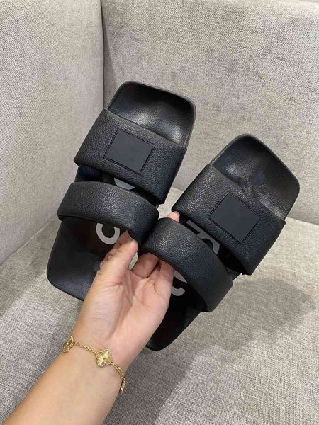 slippers smiley shoes fashionable men's and women's temperament slippers high-end cowhide upper imported pu outsole beach size36-4, Black
slippers smiley shoes fashionable men's and women's temperament slippers high-end cowhide upper imported pu outsole beach size36-4, Black