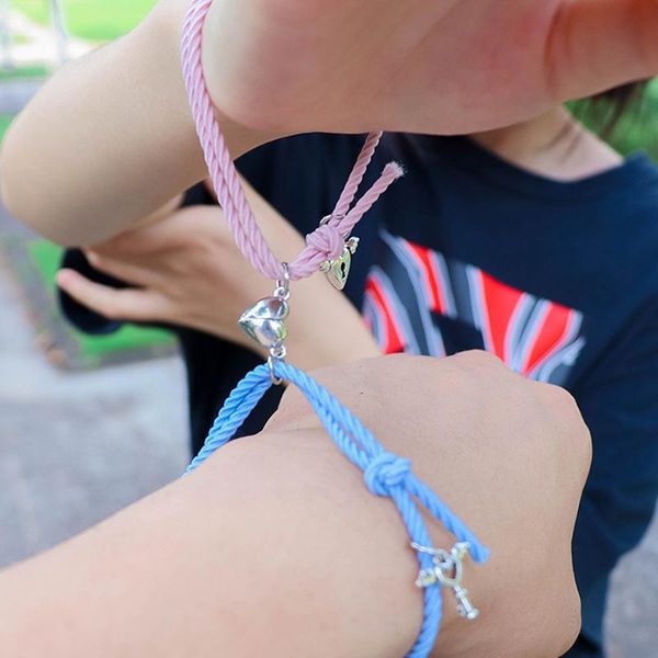 charm bracelets 1 pair two half heart magnetic attractive women and men couple charms bracelet pendant lovely jewelry rope bangles, Golden;silver
charm bracelets 1 pair two half heart magnetic attractive women and men couple charms bracelet pendant lovely jewelry rope bangles, Golden;silver