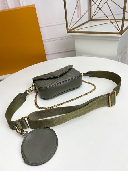 wave multi-pochette crossbody woman fashion 2 in 1 bag with quilted calf leather microfiber lining
wave multi-pochette crossbody woman fashion 2 in 1 bag with quilted calf leather microfiber lining