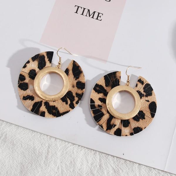 geometric round spread cut lines pu leather alloy metal simple style drop earrings dangle & chandelier, Silver
geometric round spread cut lines pu leather alloy metal simple style drop earrings dangle & chandelier, Silver