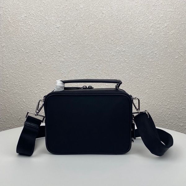 wholesale canvas hobo for women shoulder bags men chest pack lady tote chains handbags purse messenger bag handbag
wholesale canvas hobo for women shoulder bags men chest pack lady tote chains handbags purse messenger bag handbag
