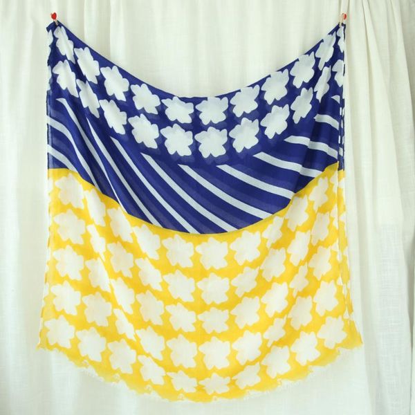 winter 2021,cotton head scarf,british style,muslim hijab,stripe print scarf,shawls and scarves,floral hijab,wraps,women cape bandanas, Blue;gray
winter 2021,cotton head scarf,british style,muslim hijab,stripe print scarf,shawls and scarves,floral hijab,wraps,women cape bandanas, Blue;gray
