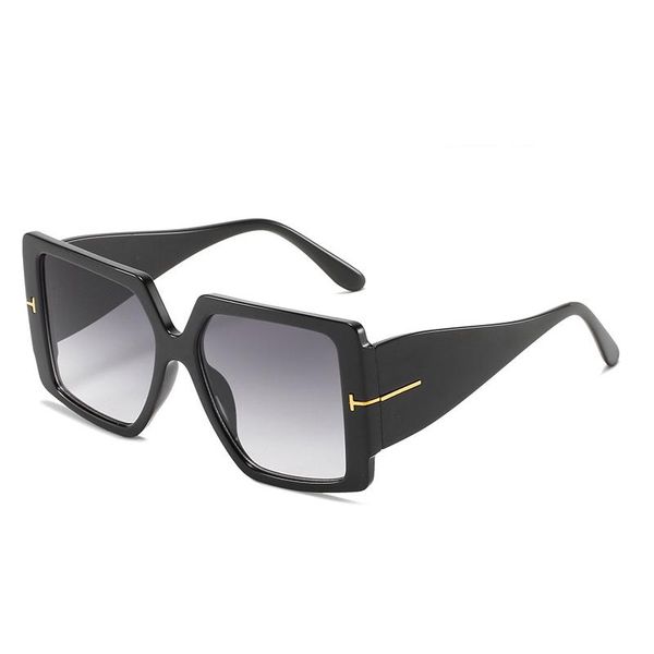 sunglasses european and american trend big-frame sunglasses, striped frame, wide-legged, exaggerated for women, White;black
sunglasses european and american trend big-frame sunglasses, striped frame, wide-legged, exaggerated for women, White;black