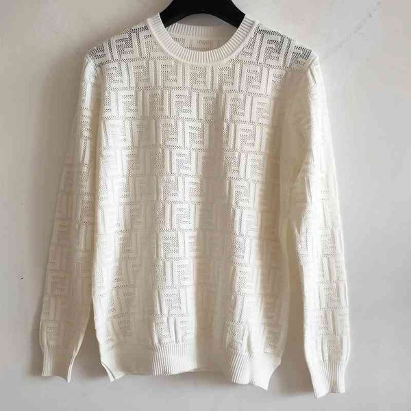 2022 factory wholesale new autumn letter jacquard knitted long sleeve fashionable versatile, thin and slightly transparent, Black;gray
2022 factory wholesale new autumn letter jacquard knitted long sleeve fashionable versatile, thin and slightly transparent, Black;gray