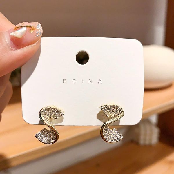 arrival korean classic cz zirconia geometric stud earrings for women vintage elegance jewelry fashion oorbellen, Golden;silver
arrival korean classic cz zirconia geometric stud earrings for women vintage elegance jewelry fashion oorbellen, Golden;silver