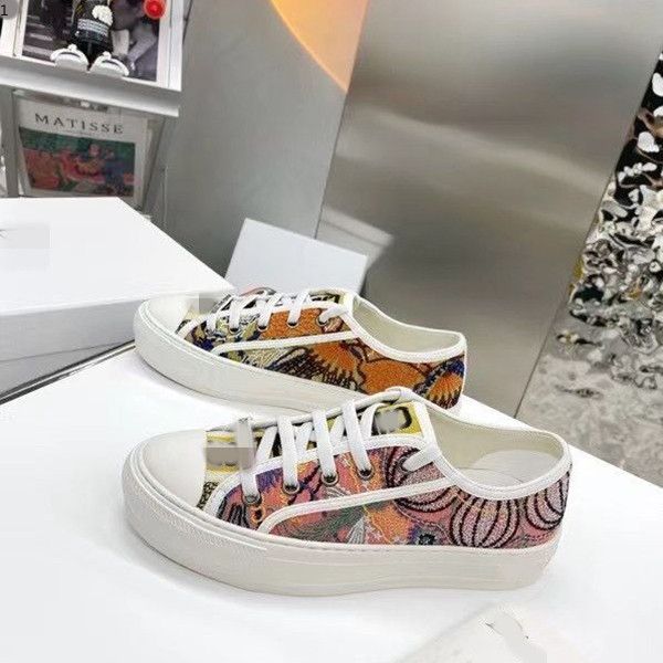 design lady flat casual leather platform sneaker letters lace-up luxury woman fashion men printed large eur 35-41 mhj01, Red;white
design lady flat casual leather platform sneaker letters lace-up luxury woman fashion men printed large eur 35-41 mhj01, Red;white