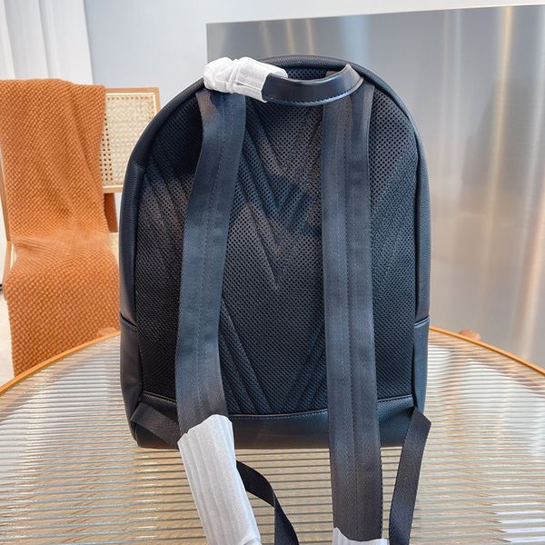 tote bag designer backpack luxury bags handbags wallets genuine leather high capacity different colors various styles with original box size
tote bag designer backpack luxury bags handbags wallets genuine leather high capacity different colors various styles with original box size