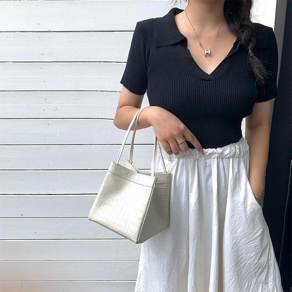 evening bags autumn and winter first layer leather small square bag simple wing portable bucket
evening bags autumn and winter first layer leather small square bag simple wing portable bucket