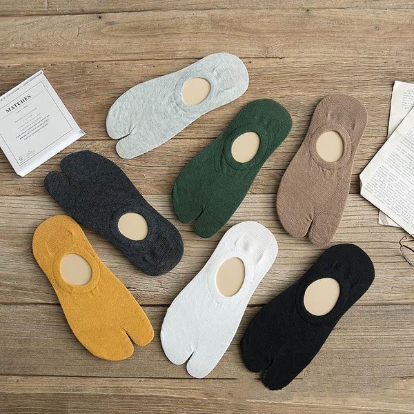 men's socks 2 finger split toe women cotton solid color summer thin anti-slip silicone low invisible with toes men supply, Black
men's socks 2 finger split toe women cotton solid color summer thin anti-slip silicone low invisible with toes men supply, Black