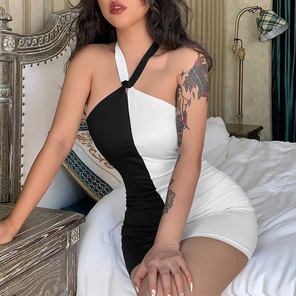 casual dresses 2021 halter backless women summer dress black and white patchwork skinny bar party retro vestidos, Black;gray
casual dresses 2021 halter backless women summer dress black and white patchwork skinny bar party retro vestidos, Black;gray