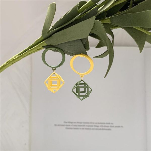 shamir little pure and fresh colour metal hollow out port of atmosphere quality earrings girl contracted stud women, Golden;silver
shamir little pure and fresh colour metal hollow out port of atmosphere quality earrings girl contracted stud women, Golden;silver