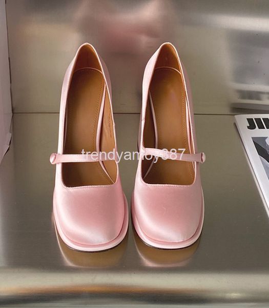dress shoes spring and autumn style mary jane shoes women's round head one word buckle high heels thick heel small single leather, Black
dress shoes spring and autumn style mary jane shoes women's round head one word buckle high heels thick heel small single leather, Black