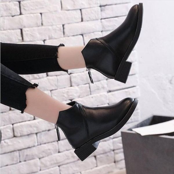 shoes autumn winter vintage ankle boots women british short boot back round toe black square heel 38gb
shoes autumn winter vintage ankle boots women british short boot back round toe black square heel 38gb