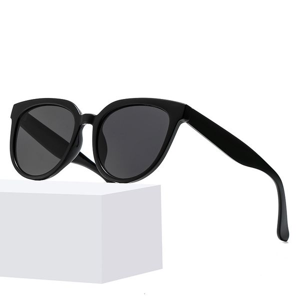 designer sunglasses 2021 mens brand luxury fashion women street protect eyewear for lady, White;black
designer sunglasses 2021 mens brand luxury fashion women street protect eyewear for lady, White;black