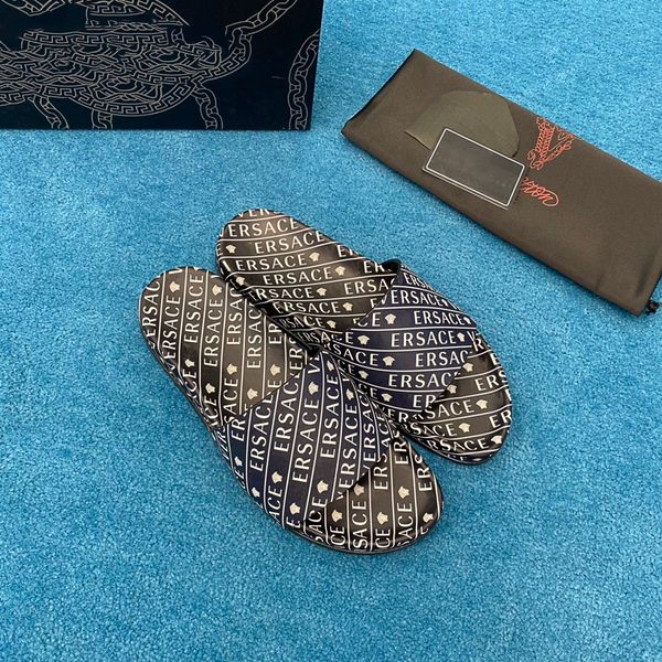 2021 fashion men slippers fashion trend slippers summer outdoor sandals shoes for men colorful print designer, Black
2021 fashion men slippers fashion trend slippers summer outdoor sandals shoes for men colorful print designer, Black