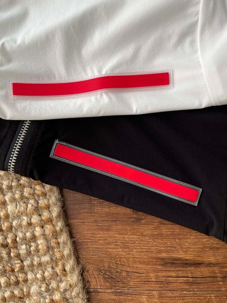 luxury brand jackets men casual spring autumn letter pattern coats fashion epaulet classic style mens outerwear windbrea, Black;brown
luxury brand jackets men casual spring autumn letter pattern coats fashion epaulet classic style mens outerwear windbrea, Black;brown