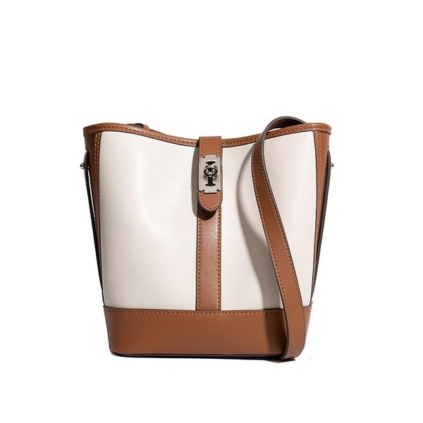 evening bags leather women's shoulder bag fashion woven simple shell messenger 100% sheepskin 2021
evening bags leather women's shoulder bag fashion woven simple shell messenger 100% sheepskin 2021