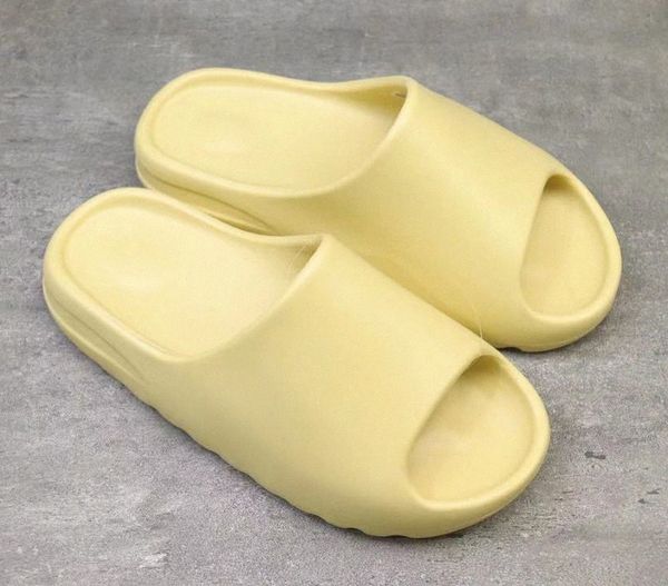 with box slipper sandals kanye sandal graffiti desert sand triple black white resin slide foam runner sesame street pattern slippers mens wo
with box slipper sandals kanye sandal graffiti desert sand triple black white resin slide foam runner sesame street pattern slippers mens wo