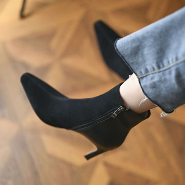 autumn winter fashion small square head thick heel high side zipper short boots chelsea black women's sho
autumn winter fashion small square head thick heel high side zipper short boots chelsea black women's sho