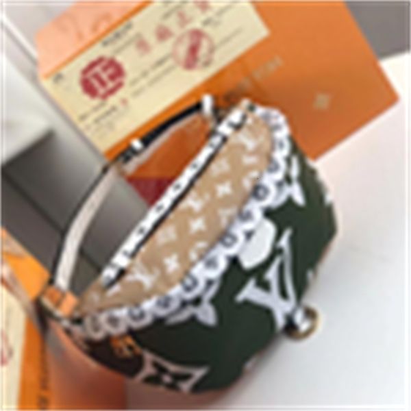 totes brand designer luxury m44575 44611 bags 43644 new 2020 spring and shoulder summer women's handbags iconic cross handles body bag
totes brand designer luxury m44575 44611 bags 43644 new 2020 spring and shoulder summer women's handbags iconic cross handles body bag