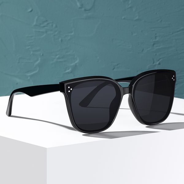 2021 atticus store tr90 large frame fashion 6305 nylon sheet sunglasses men and women, White;black
2021 atticus store tr90 large frame fashion 6305 nylon sheet sunglasses men and women, White;black