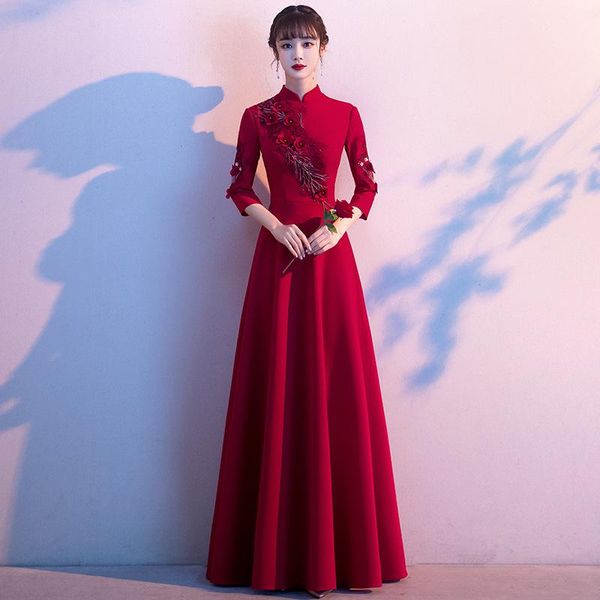floor-length bride wedding party satin qipao dresses exquisite appliques chinese dress elegant slim evening skirt gown vestidos ethnic cloth, Red
floor-length bride wedding party satin qipao dresses exquisite appliques chinese dress elegant slim evening skirt gown vestidos ethnic cloth, Red