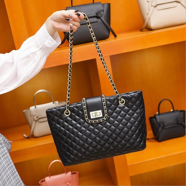 high-quality women diamond bag fashion luxury designer diamonds lattice messenger bags handbag shoulder packet, Black;red
high-quality women diamond bag fashion luxury designer diamonds lattice messenger bags handbag shoulder packet, Black;red