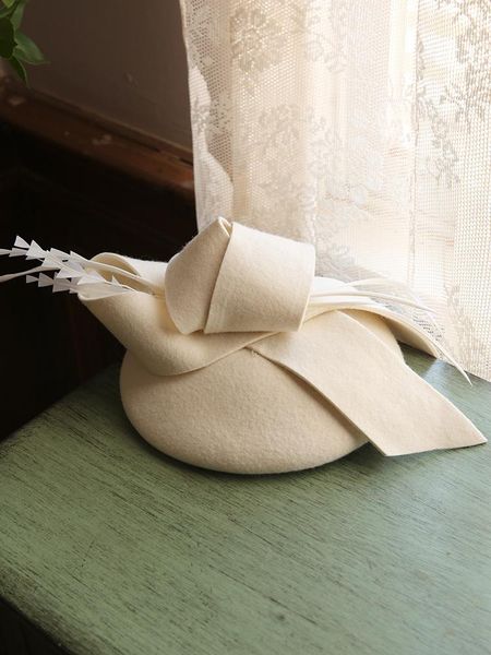 berets 202112-0024 autumn spring flower wool formal dinner lady beret hat women leisure painter, Blue;gray
berets 202112-0024 autumn spring flower wool formal dinner lady beret hat women leisure painter, Blue;gray