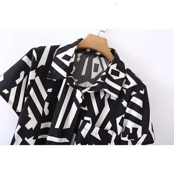 dresses summer women's casual style geometric pattern printed shirt single breasted lapel belt dress, Black;gray
dresses summer women's casual style geometric pattern printed shirt single breasted lapel belt dress, Black;gray