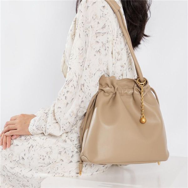 evening bags ladies hand 2021 female totes large capacity shoulder bag luxury designer womens handbags bolsas feminina
evening bags ladies hand 2021 female totes large capacity shoulder bag luxury designer womens handbags bolsas feminina
