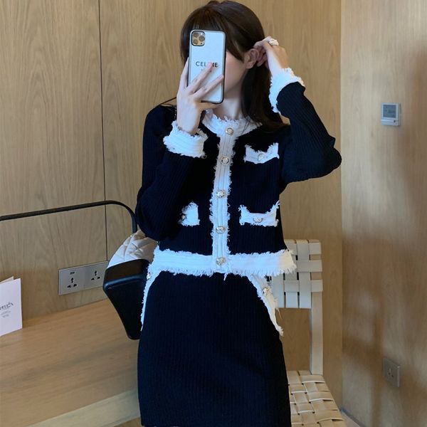women autumn knitted long sleeve short hedging tassel jacket coats + mini skirt set female elegant knit weave skirt suit 210514, White
women autumn knitted long sleeve short hedging tassel jacket coats + mini skirt set female elegant knit weave skirt suit 210514, White