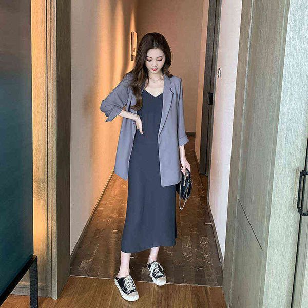 casual dresses spring 2022 sling two piece suit for women in early spring, Black;gray
casual dresses spring 2022 sling two piece suit for women in early spring, Black;gray