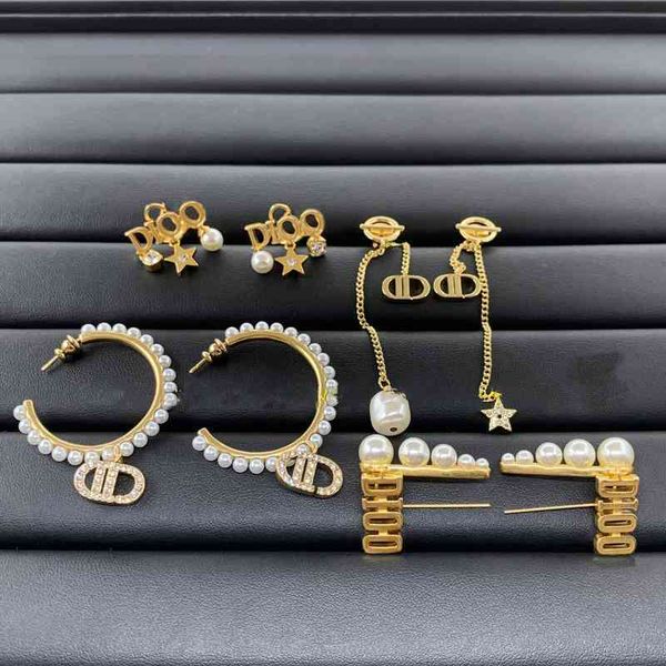 2022 latest factory wholesale new pearl letter diamond earrings fashion trend star net red earrings, Golden
2022 latest factory wholesale new pearl letter diamond earrings fashion trend star net red earrings, Golden
